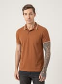 Polo Malha com Bolso Marrom Canela