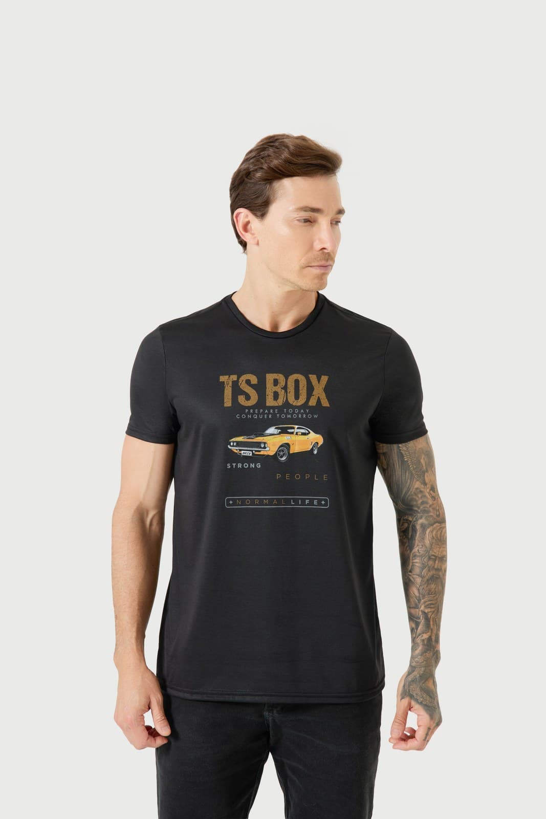 Camiseta Estampa TS Box Conquer Tomorrow — Doce Helene