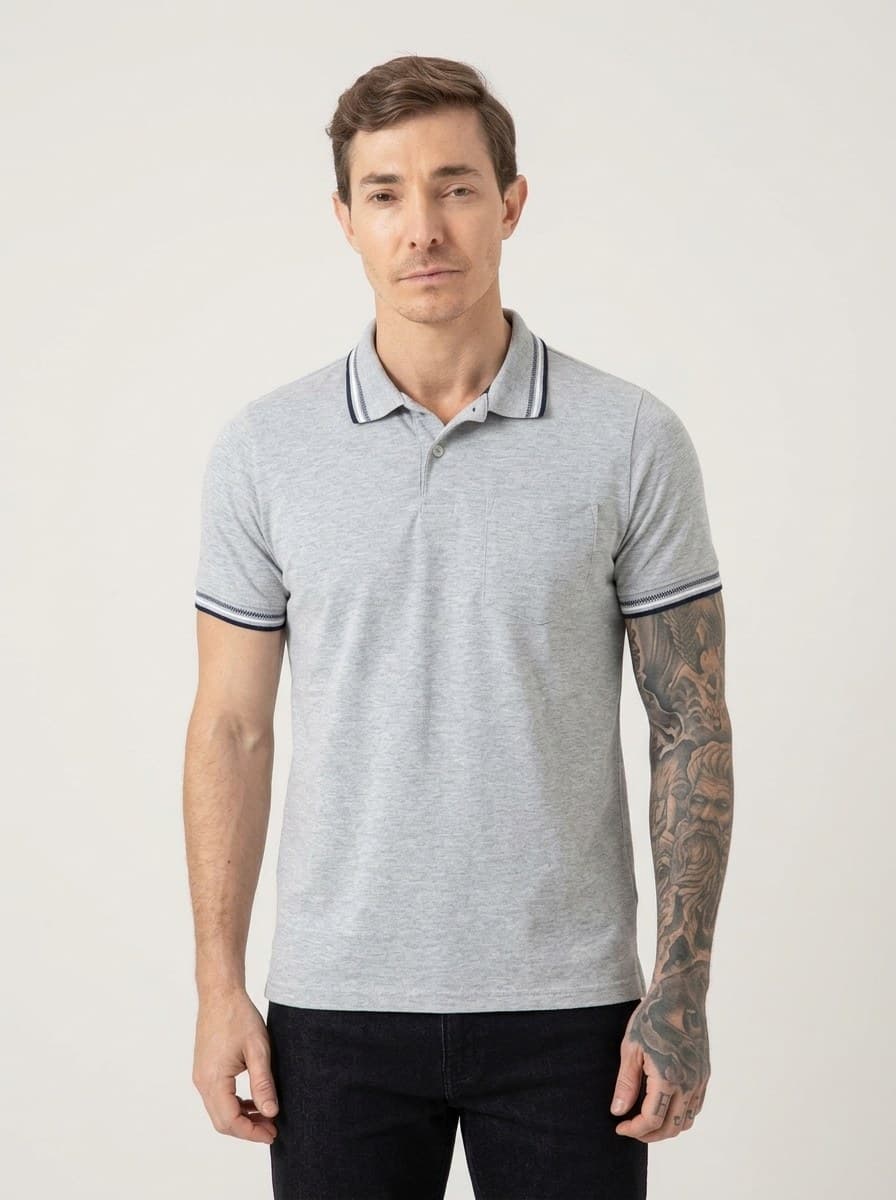 Polo Malha com Bolso Cinza Névoa