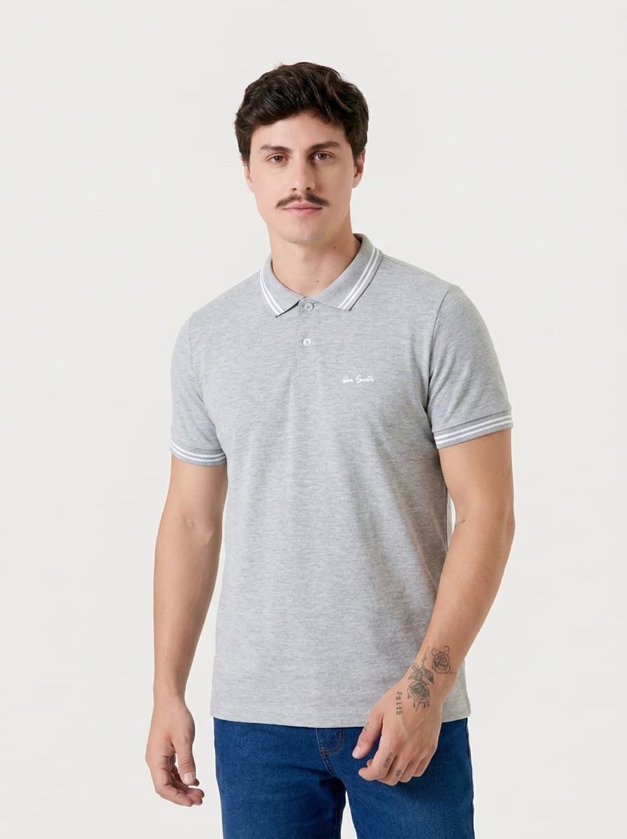 Polo Malha com Estampa Cinza Névoa