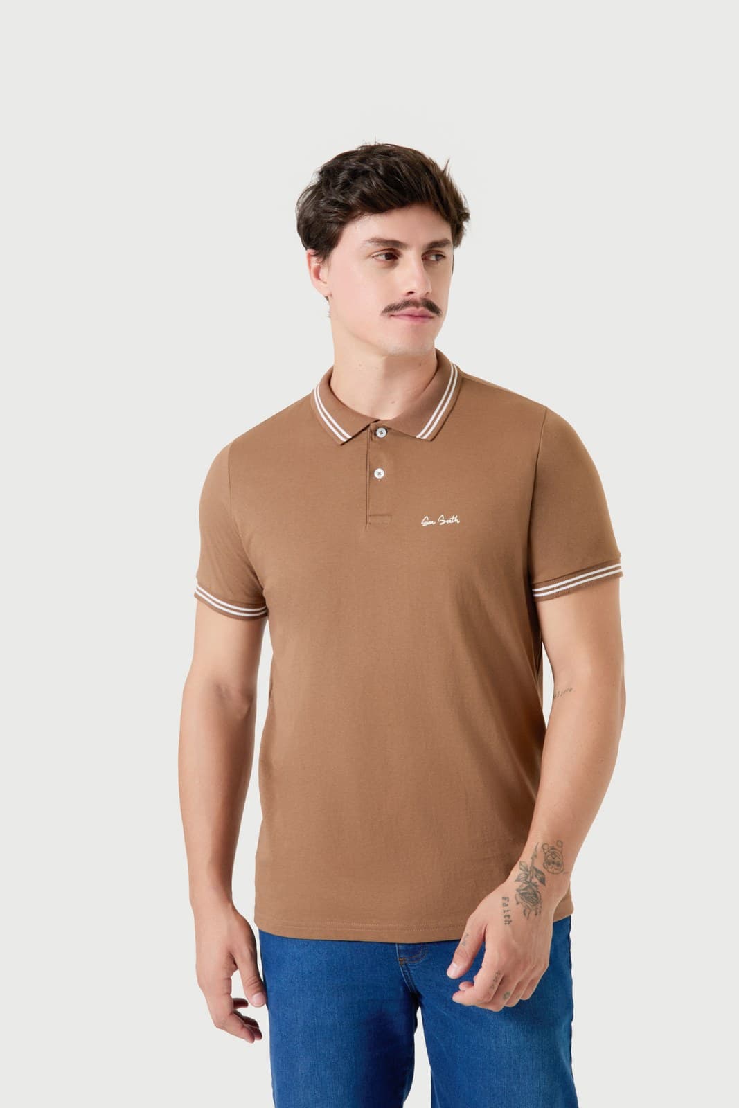 Polo Malha com Estampa Marrom Canela — Doce Helene