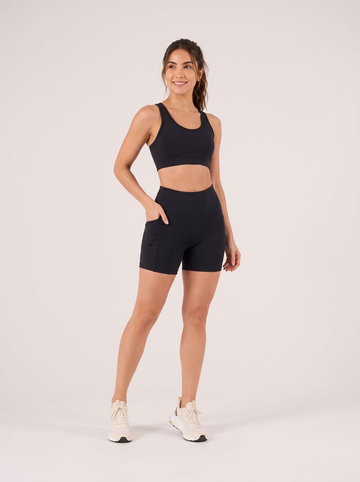 SHORTS LEGGING FEMININO CINTURA ALTA | PRETO